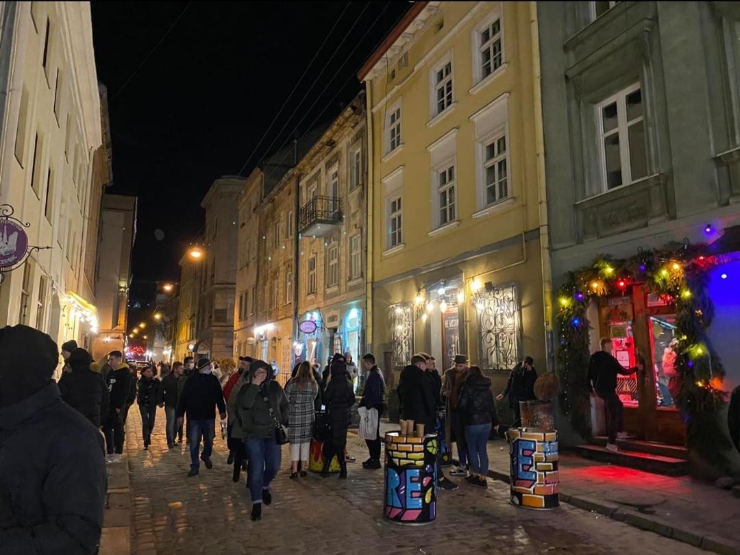 Brand New Apartment In City Center Lviv Luaran gambar